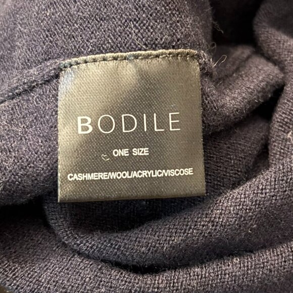 Bodile Luxe Leg Warmers Straight - Skylar Navy Blue (OS) - Picture 3 of 4